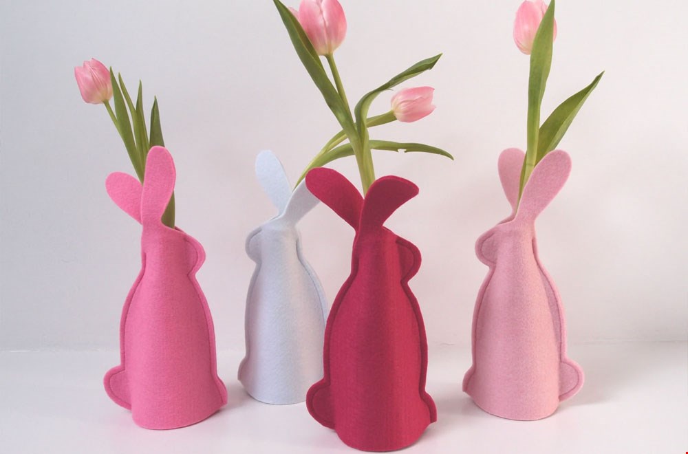 Vrolijke paashazen als vazen Vrolijke paashazen als vazen